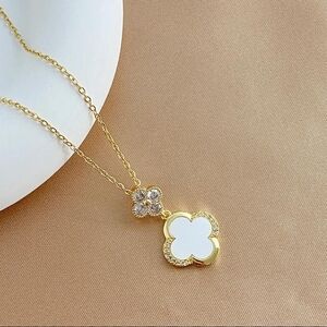 Elegant Gold and White Pendant Necklace